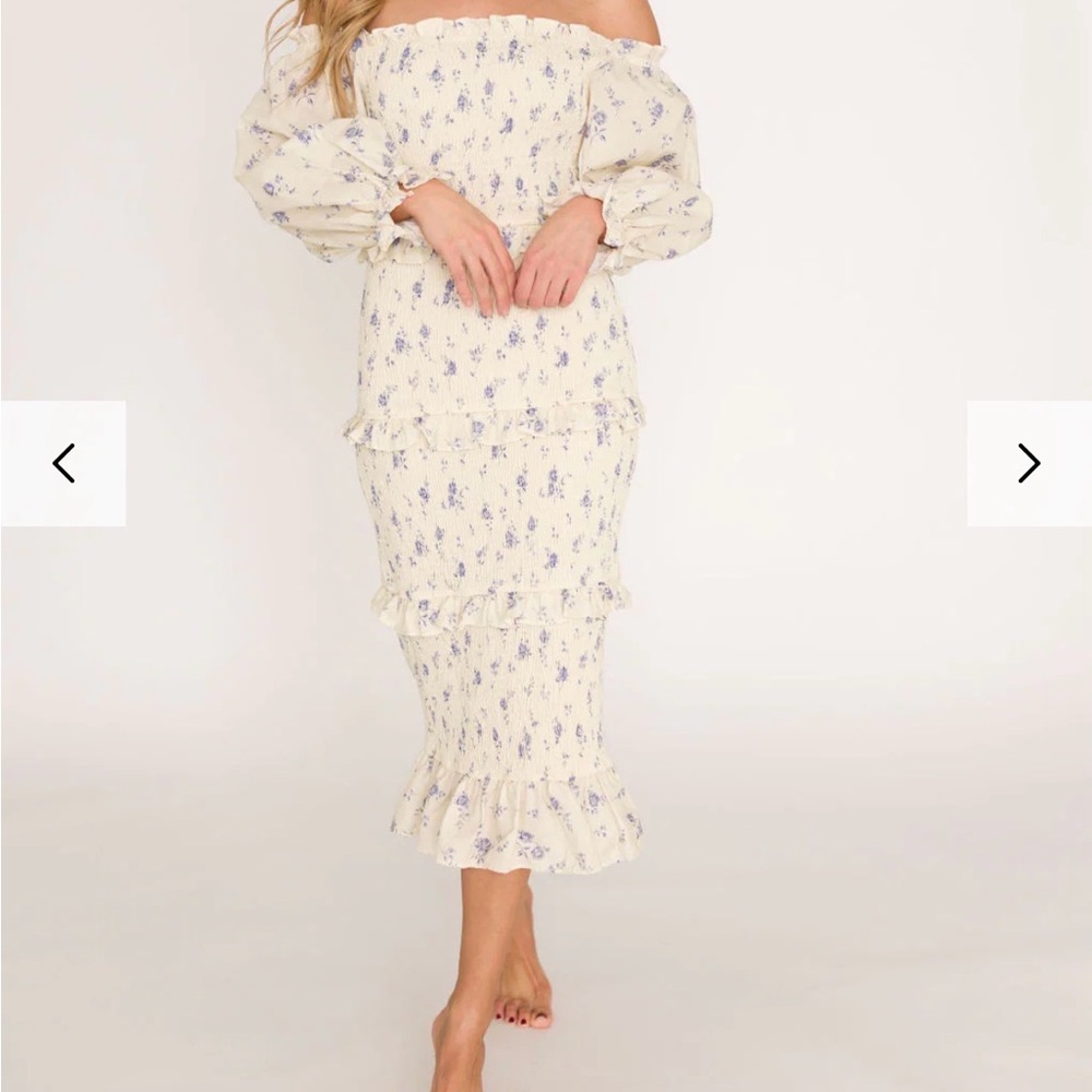 Chic Off-Shoulder Floral Midi Dress